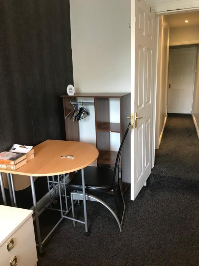 Private Double Room Near City Centre, 考文垂 外观 照片
